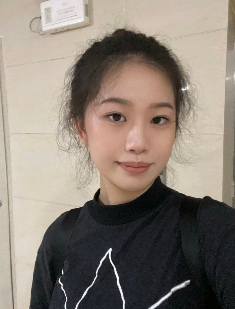 Đây cũng không phải lần đầu tiên mạng xã hội xuất hiện các tình huống “dở khóc dở cười” như vậy.