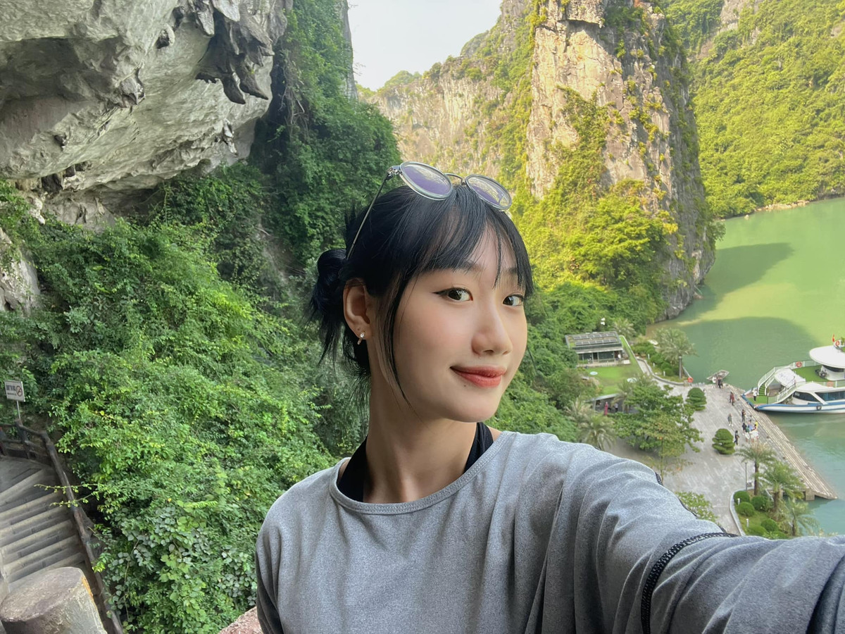 Tuy nhiên, Phương Nhi giành điểm số 9,666 để đứng hạng 7, vượt qua cả đàn chị Phan Thị Tú Bình (9,396 - hạng 9).