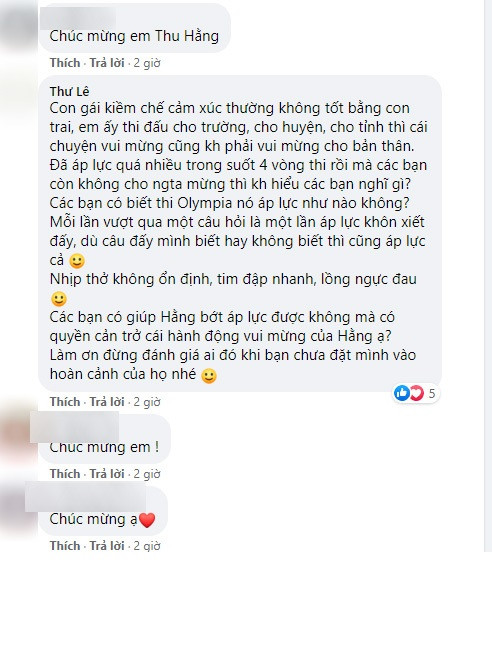 Bên cạnh đó cũng có nhiều ý kiến bảo vệ Thu Hằng, cho rằng cô bạn còn quá trẻ để tiết chế cảm xúc của mình.