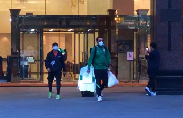 Thua toi thieu truoc A Rap Xe-ut, doi tuyen Viet Nam chua co diem-Hinh-14