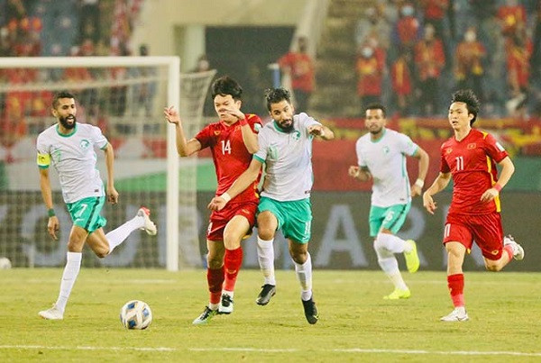 Thua toi thieu truoc A Rap Xe-ut, doi tuyen Viet Nam chua co diem-Hinh-6