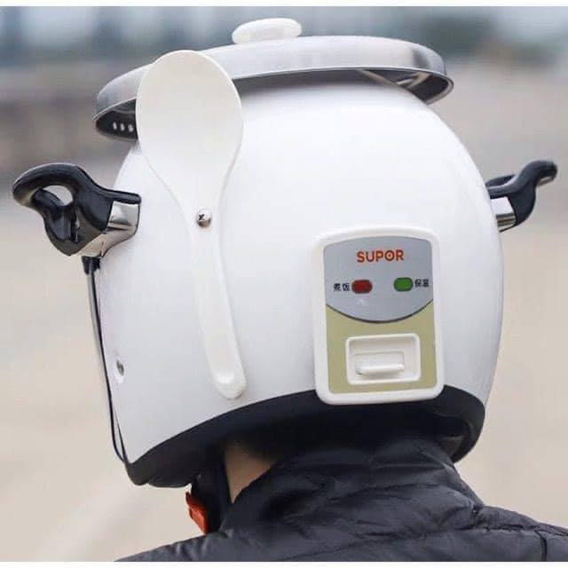 Hội yêu bếp chắc hẳn mỗi người sắm cho mình một chiếc "nồi cơm điện" thế này để ra đường.