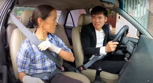 Lộ nguyên do kênh Youtube bà Tân Vlog sụt giảm không phanh Lo nguyen do kenh Youtube ba Tan Vlog sut giam khong phanh