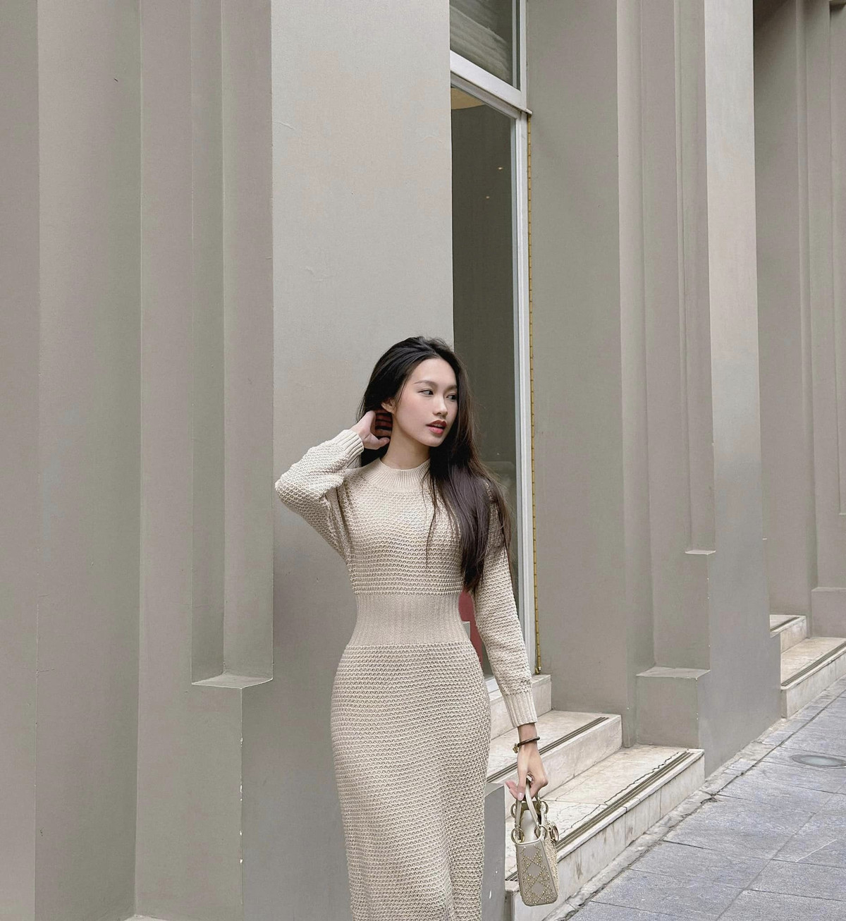 Những hình ảnh xinh đẹp của Doãn Hải My trong chuyến du lịch Thái Lan được nhiều người khen ngợi. Đoàn Văn Hậu cũng rất chăm chỉ khen ngợi bạn gái phía dưới mỗi bức hình.