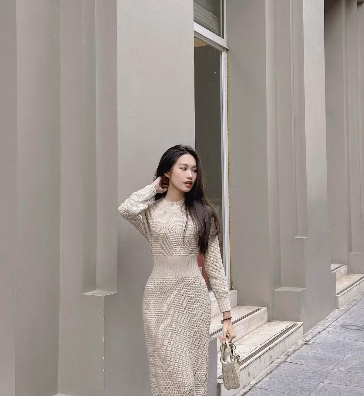 Những hình ảnh xinh đẹp của Doãn Hải My trong chuyến du lịch Thái Lan được nhiều người khen ngợi. Đoàn Văn Hậu cũng rất chăm chỉ khen ngợi bạn gái phía dưới mỗi bức hình.