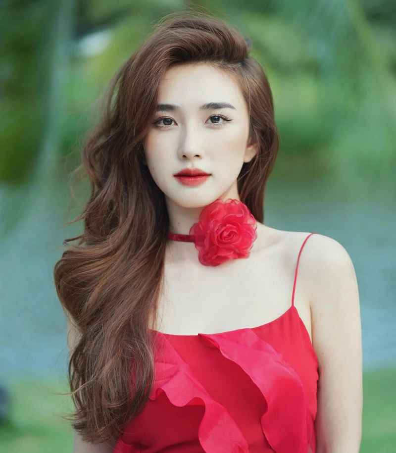 So với thời mới nổi, Thanh Mèo của hiện tại cuốn hút hơn nhiều.