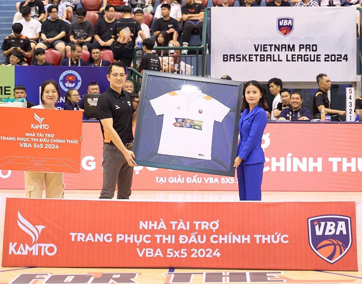 Kamito mang luong gio moi toi trang phuc giai bong ro VBA 2024-Hinh-2