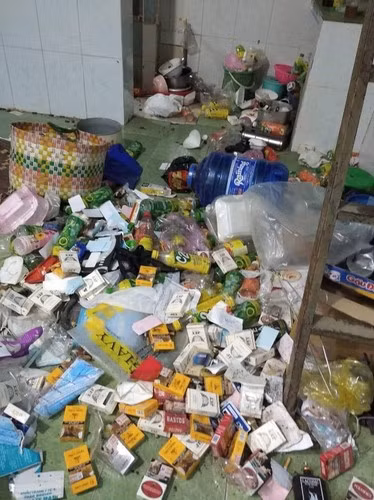 Anh chủ nhà trọ luôn biết người thuê không phải là người coi trọng vấn đề vệ sinh, nhưng anh không ngờ rằng, những gì vị khách để lại gây ngạc nhiên hơn cả dự tính.