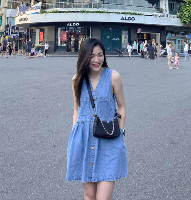 Về chuyện ăn mặc lộng lẫy lấn át cô dâu, Nguyễn Quỳnh khẳng định, cô dâu vẫn luôn là cô gái xinh đẹp, nổi bật nhất trong đám cưới, không một ai có thể khiến cô dâu bị lu mờ.