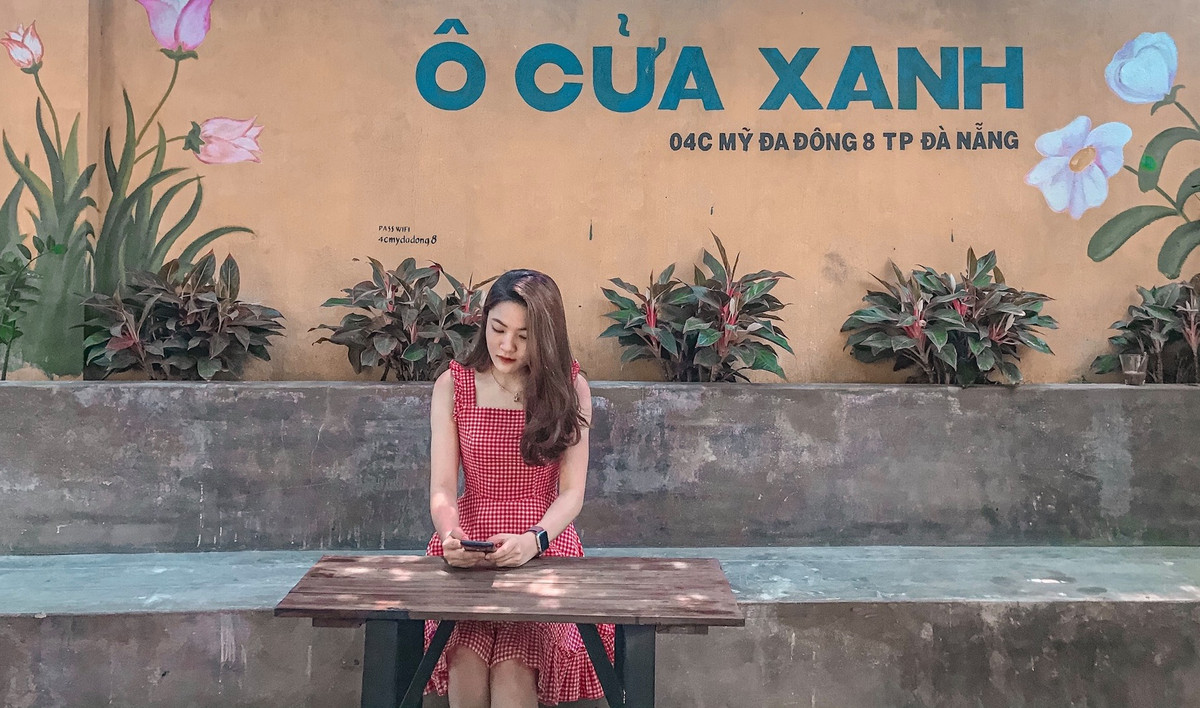 Trước những ý kiến trái chiều của dân mạng liên quan đến hình ảnh trên, cô nàng không quan tâm mà chỉ tập trung thời gian cho gia đình và công việc.