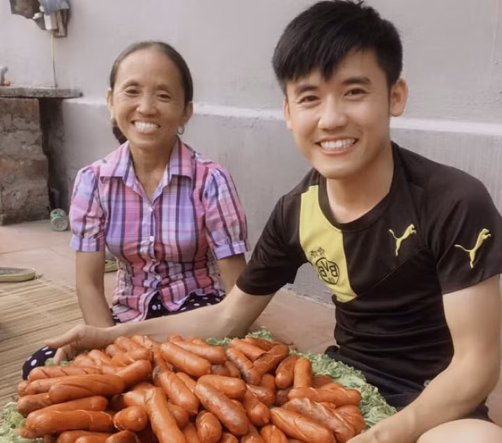 Cac YouTuber Viet thu nhap khung tu hang tram trieu den tien ty moi thang la ai?-Hinh-5