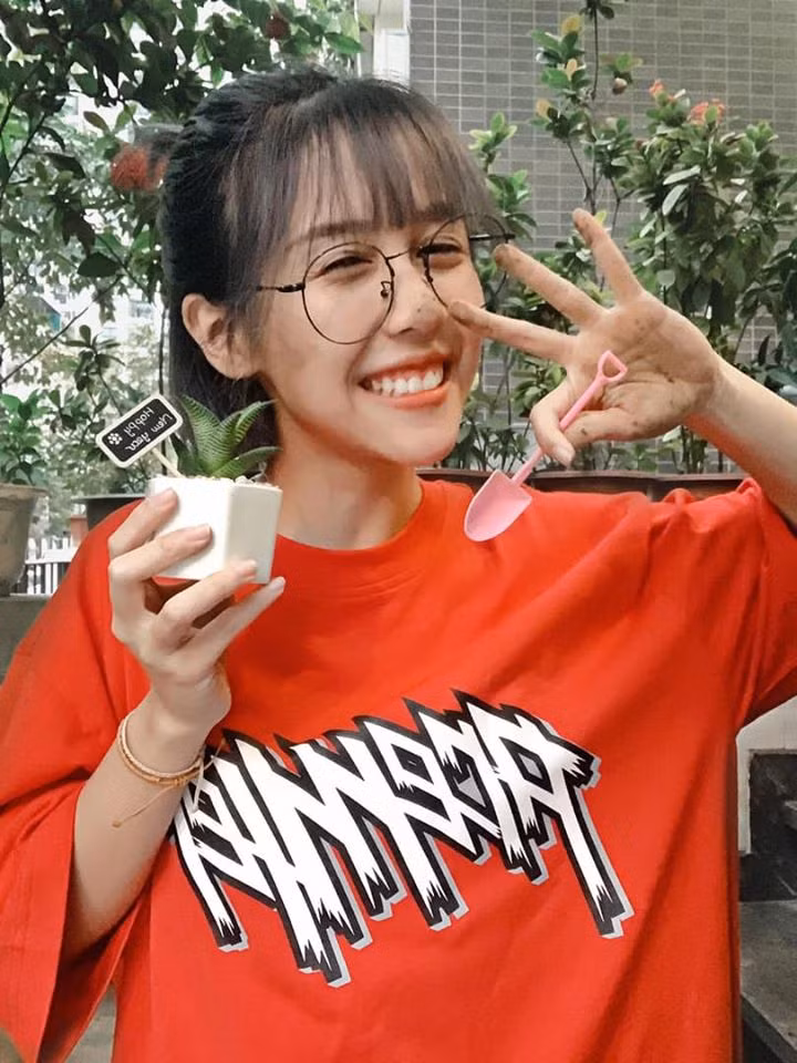 Cac YouTuber Viet thu nhap khung tu hang tram trieu den tien ty moi thang la ai?-Hinh-2