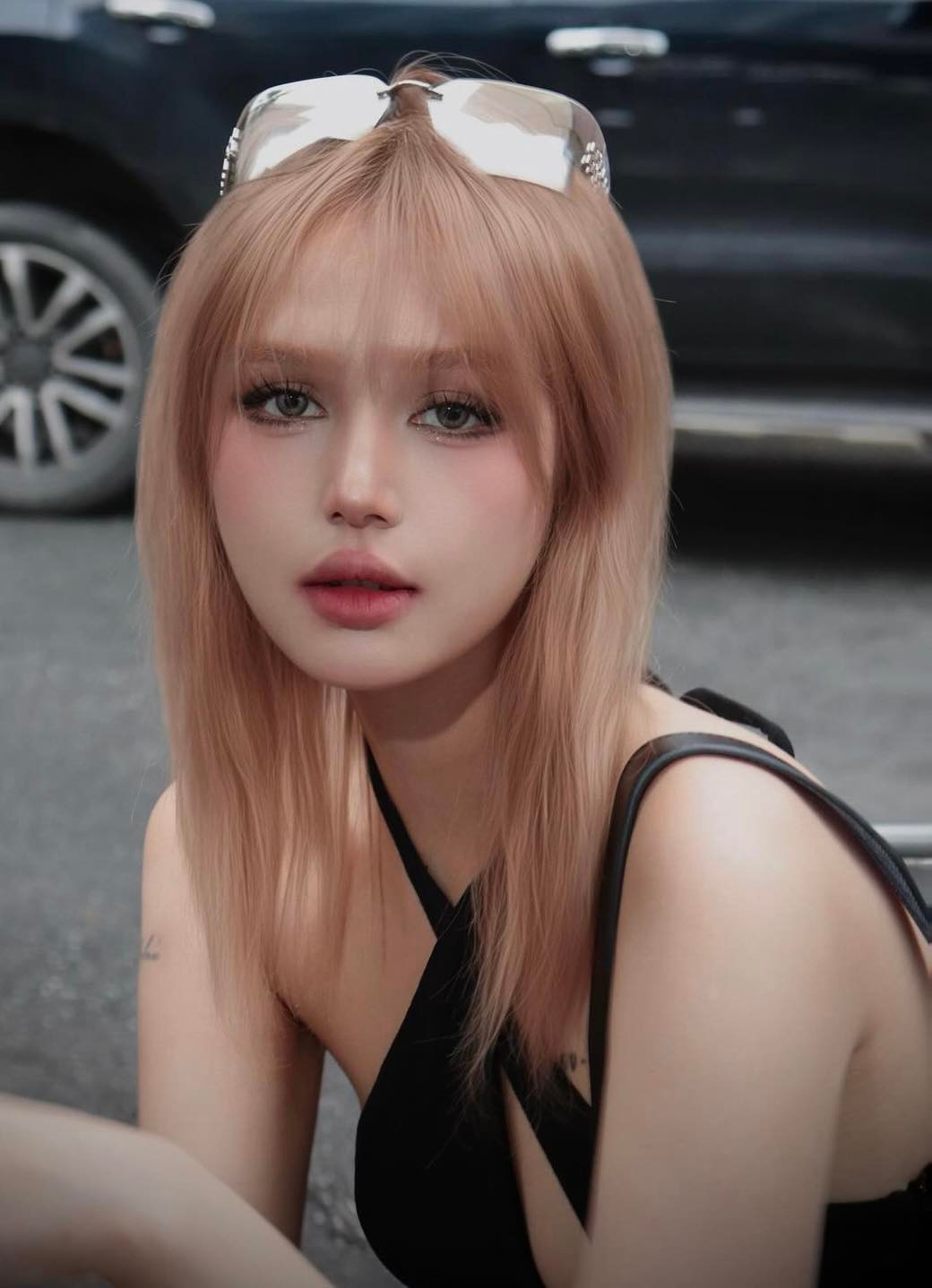 Trước đó, Xoài Non đăng tải một clip về Gil Lê trên story Instaram cá nhân. Thế nên, bài đăng nhanh chóng thu hút lượng tương tác cao từ cộng đồng mạng.