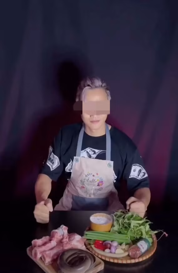 Chính việc đưa thông tin hàng tháng chu cấp cho con với con số 3 triệu đồng của nam TikToker tên C. khiến netizen lại nhớ đến Jack và một lần nữa "triệu hồi" nam ca sĩ này.