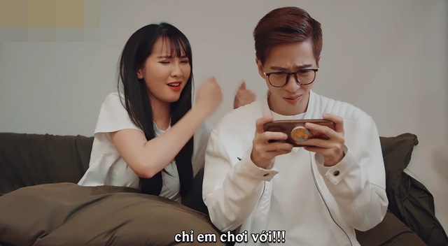 Chính những biểu cảm, "tình bể tình" nhiều fan của ViruSs và bạn gái đã nghĩ đến viễn cảnh có một màn tái hợp để tiếp tục trở thành cặp đôi vàng trong làng streamer như thưở nào.