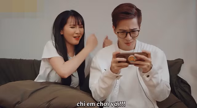 Chính những biểu cảm, "tình bể tình" nhiều fan của ViruSs và bạn gái đã nghĩ đến viễn cảnh có một màn tái hợp để tiếp tục trở thành cặp đôi vàng trong làng streamer như thưở nào.