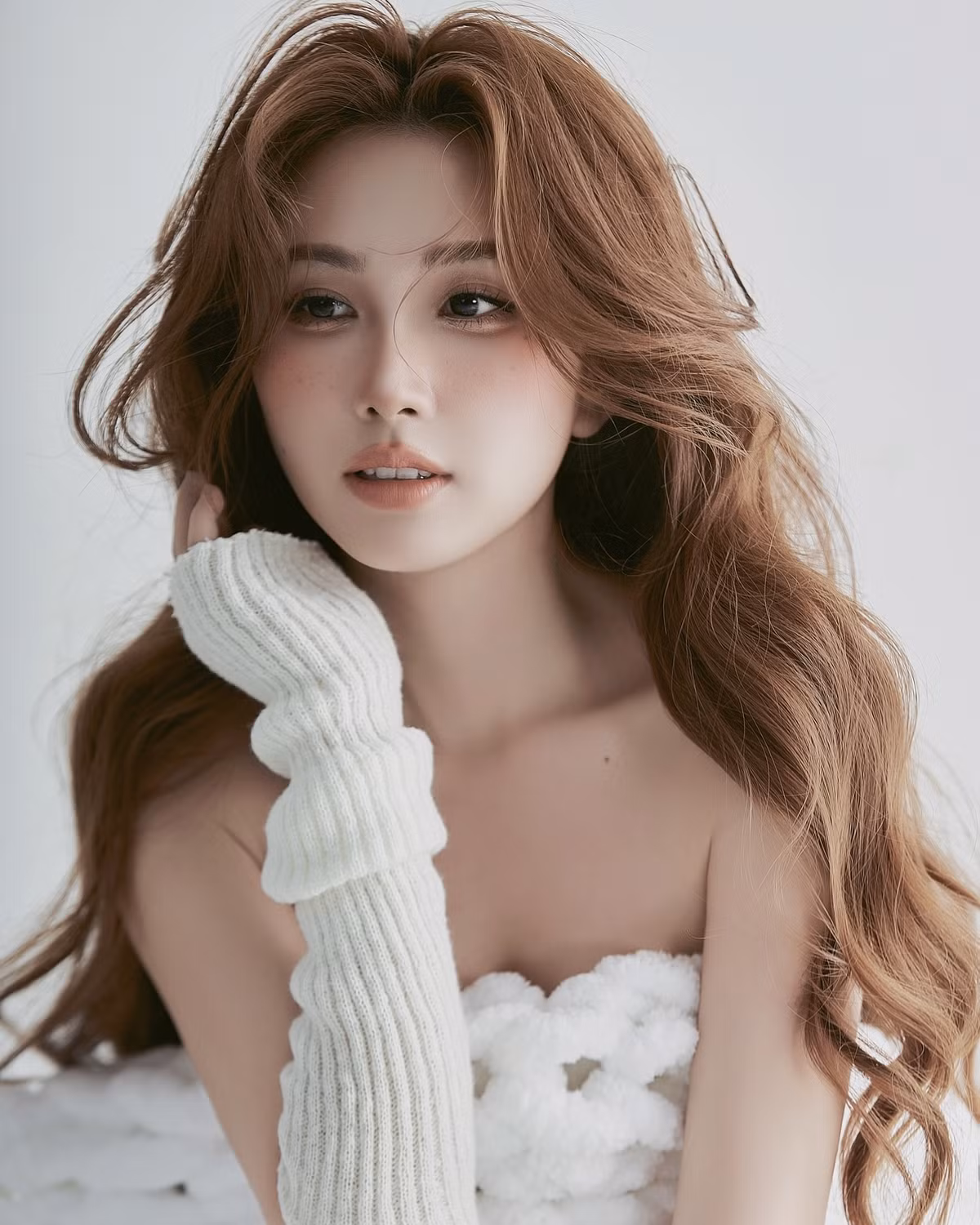 Trên trang cá nhân, Thanh Mèo thường xuất hiện trong những trang phục khoe trọn lợi thế vóc dáng