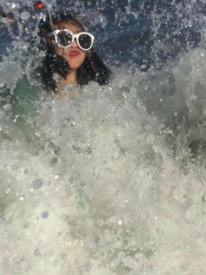 Tuy nhiên, nếu người yêu không muốn chụp ảnh thì đừng đưa máy cho họ vì không những không có ảnh đẹp mà có khi còn mua thêm sự bực mình.