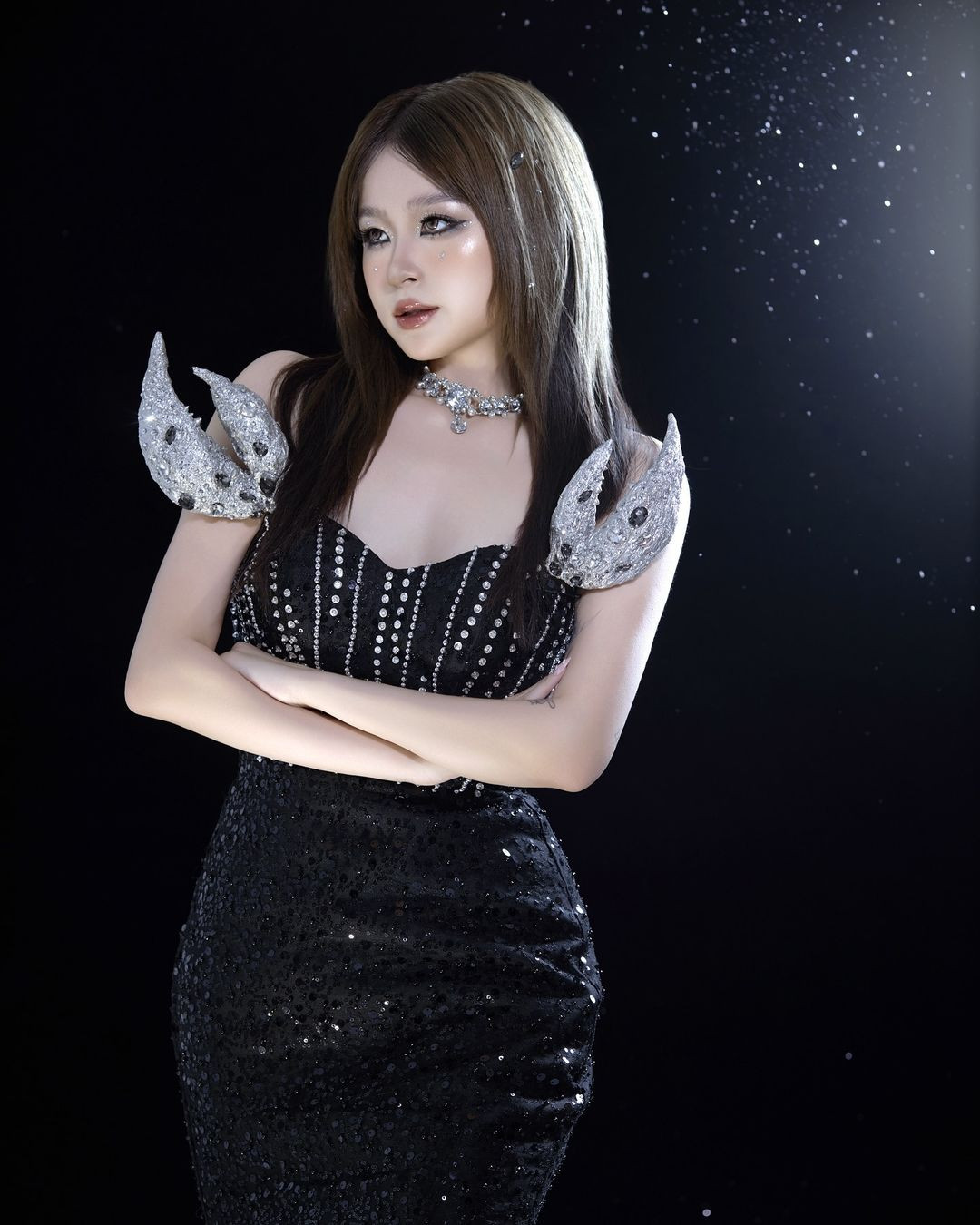 Không còn là Chao với sự dễ thương thay vào đó là sự cá tính, quyến rũ.