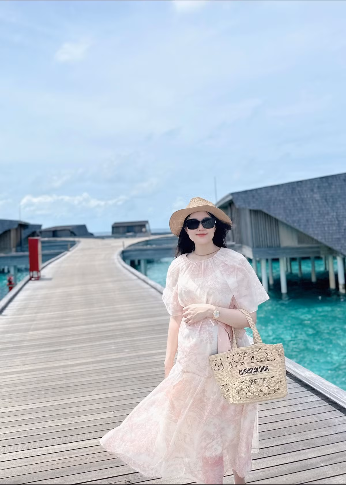 Gia đình Quỳnh Anh và Duy Mạnh đón bé Ú - con trai đầu lòng - vào tháng 8 cùng năm. Đối với người hâm mộ, cặp đôi cùng sinh năm 1996 luôn là hình mẫu lý tưởng, "xứng đôi vừa lứa".