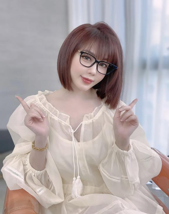 Được biết, Âu Hà My đã hiến tóc cho bệnh nhân ung thư.