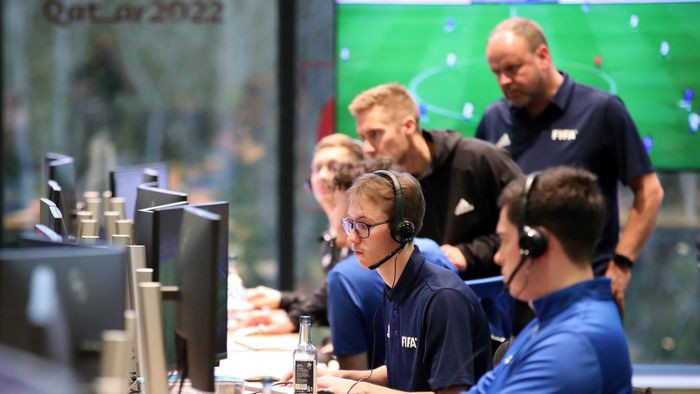 Ở World Cup 2022, đội ngũ FIFA phát triển hệ thống 11 chỉ số trí tuệ mới, hỗ trợ người xem và các đơn vị truyền phát cung cấp thêm thông tin trực tiếp diễn biến trận đấu. Giải pháp áp dụng các công nghệ mới trong quá trình ghi nhận dữ liệu và đồ họa truyền phát.