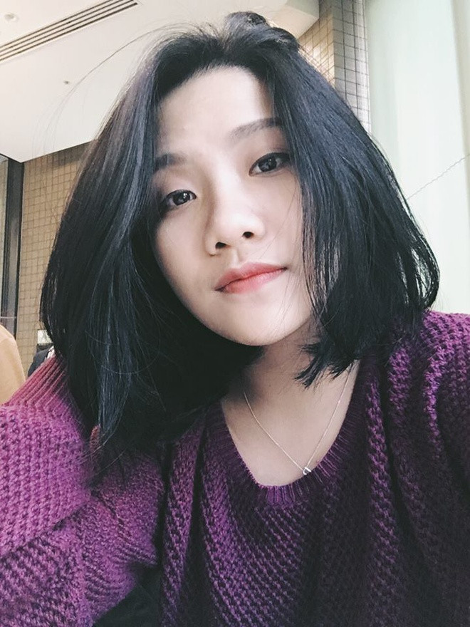 Hoàng Anh bắt đầu làm việc tại đại học FPT từ tháng 9/2019. Trước đó, cô cũng từng được sinh viên chụp ảnh đưa lên fanpage của trường để khen ngợi.