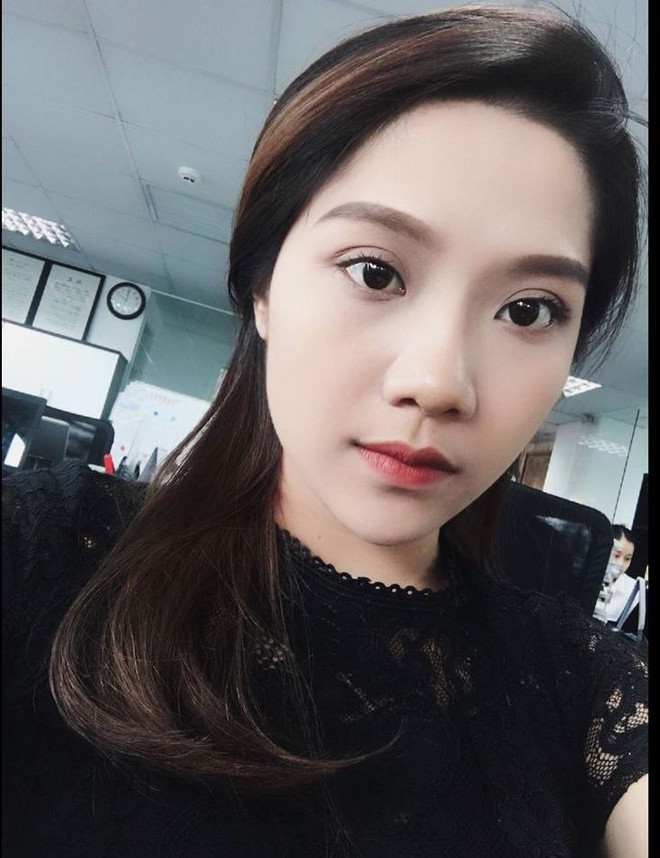 Theo chia sẻ 1 học sinh của lớp cô Hoàng Anh cho biết, bên ngoài cô giáo này là người hài hước và rất hiền. Dù tiếng Nhật là môn tương đối khó hiểu, nhưng với cách giảng đưa ra nhiều dẫn chứng, minh họa nữ giáo viên này khiến học sinh dễ hiểu, dễ học hơn.