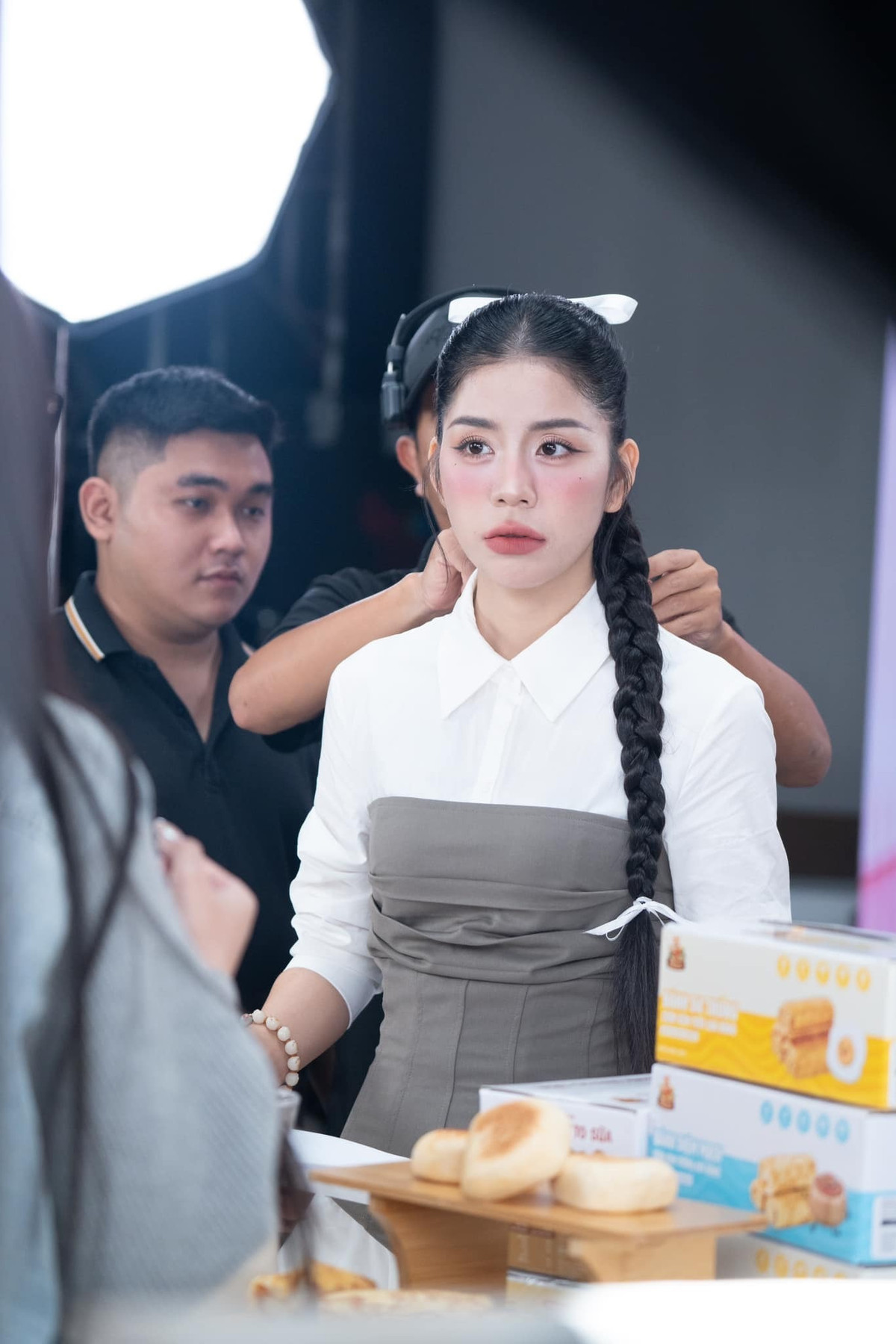 Đi kèm với sự nổi tiếng, Hằng Du Mục cũng vướng phải không ít ồn ào. Trong đó, cuộc hôn nhân của cô và người chồng Trung Quốc từng trở thành tâm điểm chú ý của cộng đồng mạng.