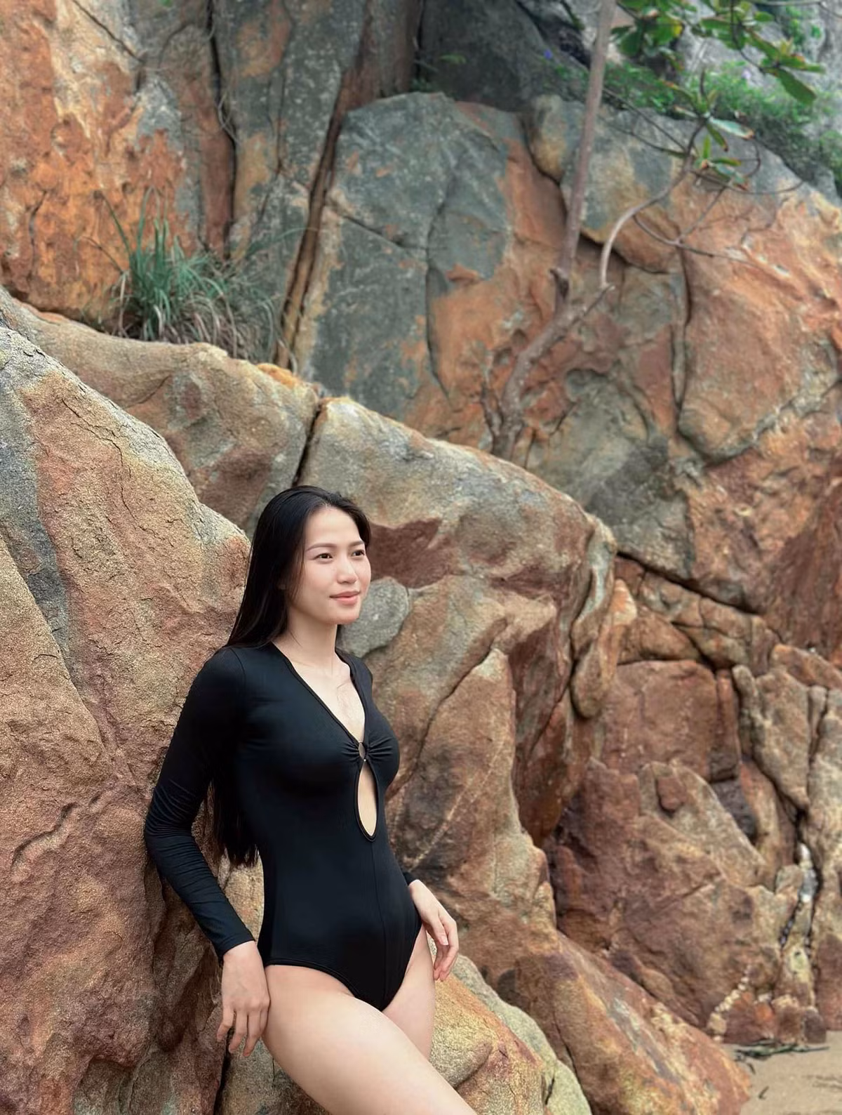 Rời sân bóng chuyền, Lữ Thị Phương theo đuổi hình tượng nữ tính, thanh lịch. Cô ưa chuộng trang phục bó sát, không quá gợi cảm nhưng khoe trọn vóc dáng thon gọn, đôi chân dài thẳng tắp.