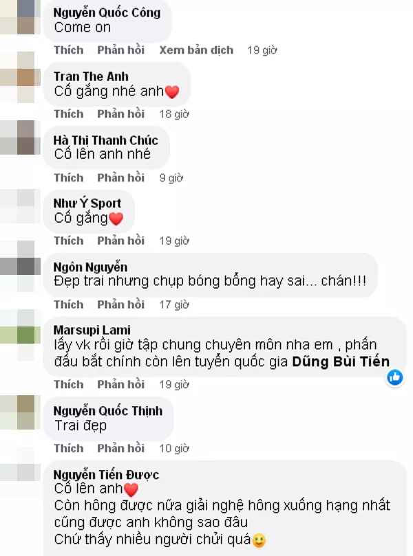 Ở phần bình luận bài đăng của chàng "thủ môn quốc dân", rất nhiều người gửi lời chúc, hy vọng chàng thủ môn trẻ sớm lấy lại được phong độ.