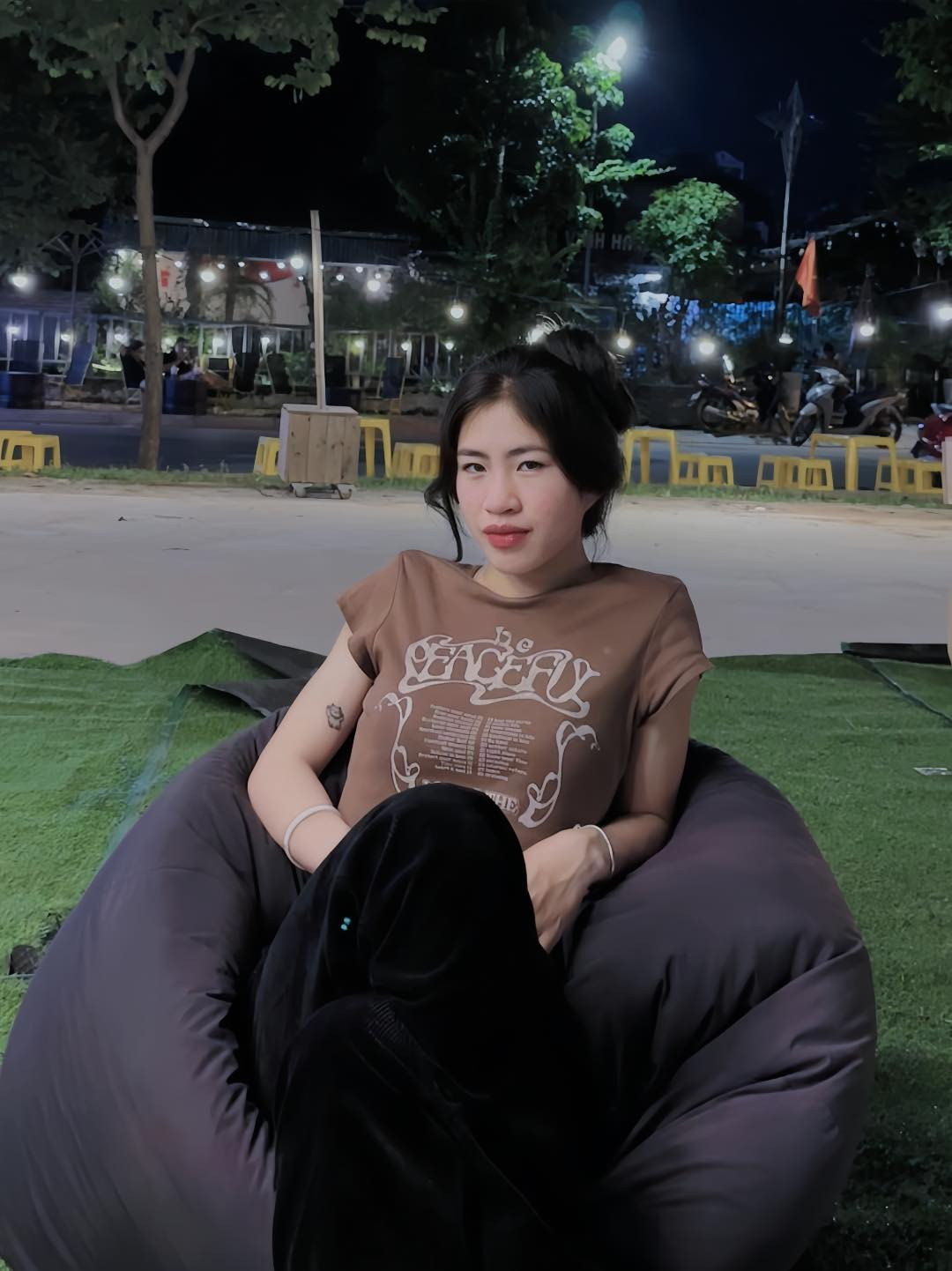 Thanh Nhã hướng tới sự đơn giản, thoải mái trong thời trang đời thường.