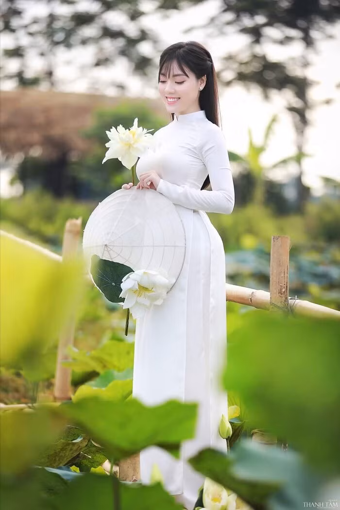 Me Au Ha My xuc dong chia se noi buon hon nhan cua con gai-Hinh-3