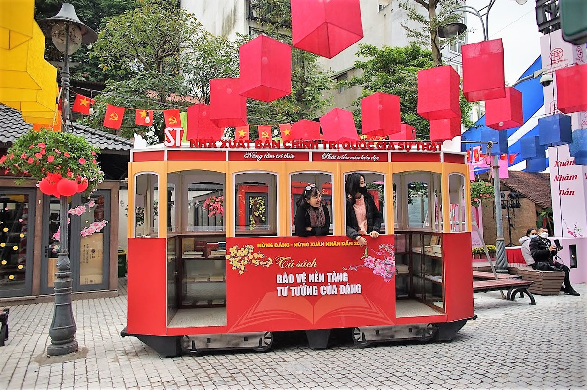 Cũng theo chia sẻ của đại diện BTC, phố Sách Xuân Nhâm Dần năm nay sẽ được thay đổi thời gian tổ chức so với những kỳ Phố Sách Xuân trước đây