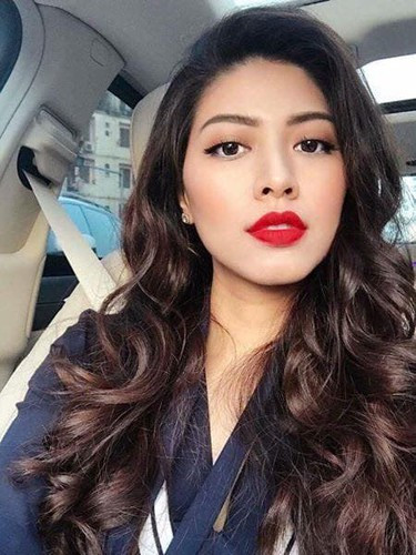 Ngoài ra, Ngọc Trinh cũng từng chia sẻ khá nhiều hình ảnh về căn hộ của bản thân, thể hiện không gian ấm cúng và sang trọng.