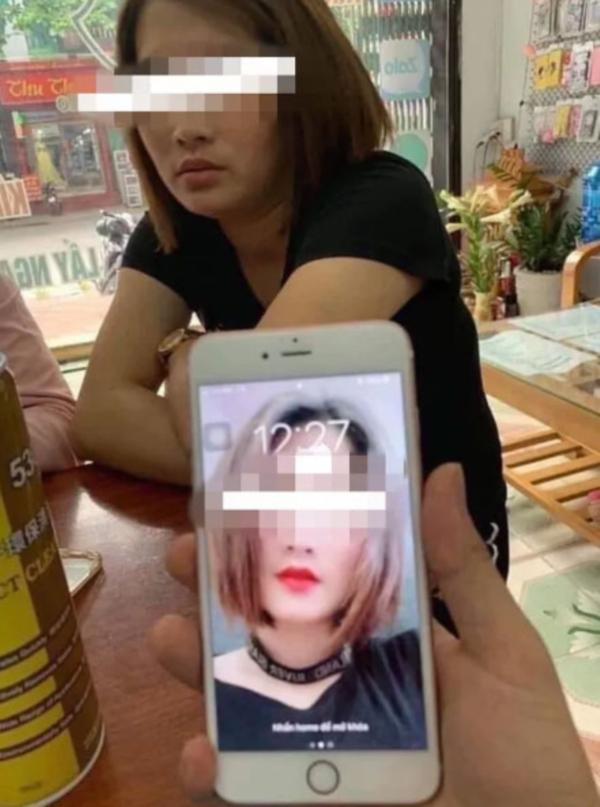 Dân mạng được phen cười ra nước mắt và không quên chế giễu hành động "kém sang" của cô bạn gái quen qua mạng của D.N.