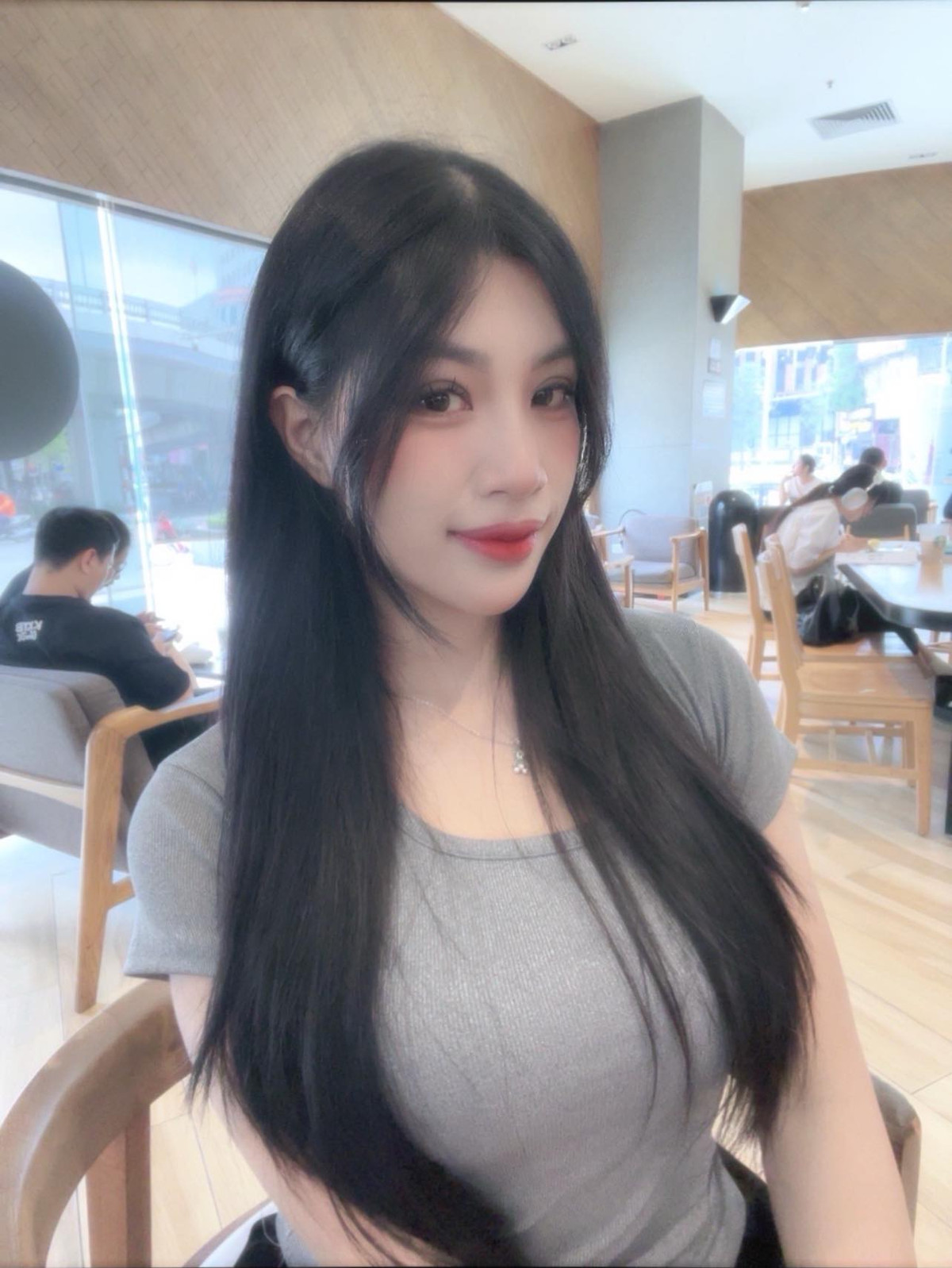 Cô gái "chubby" này đang tạo ra một làn sóng mới trong cộng đồng, truyền cảm hứng cho những cô gái có ngoại hình đầy đặn, giúp họ tìm lại sự tự tin.