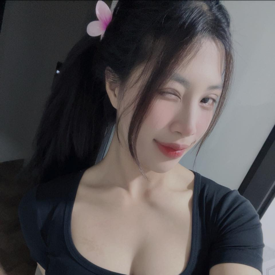 Anh Thơ khẳng định, vẻ đẹp đích thực chính là sự tự yêu bản thân và sống thật với chính mình.