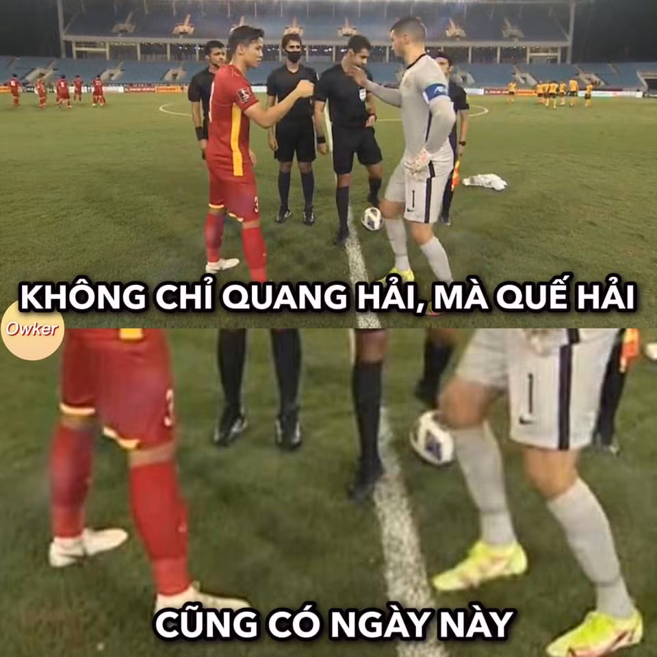 Mở đầu trận đấu, thủ môn Australia đã tôn trọng Quế Ngọc Hải khi hạ thấp trọng tâm để bắt tay đội trưởng đội tuyển Việt Nam.