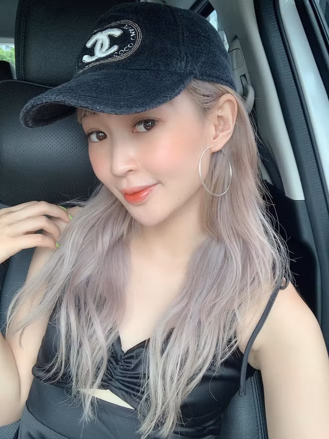 Vì vậy mà dù có háo hức mặc đẹp mừng năm mới thì phe gái xinh cũng nên chú ý chuyện trang phục, váy vóc.