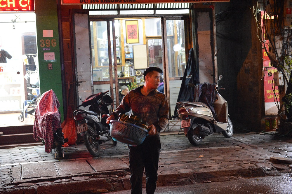 Nồi bánh chưng của chú Sơn làm chủ yếu phục vụ người thân, gia đình, hàng xóm xung quanh khu nhà.