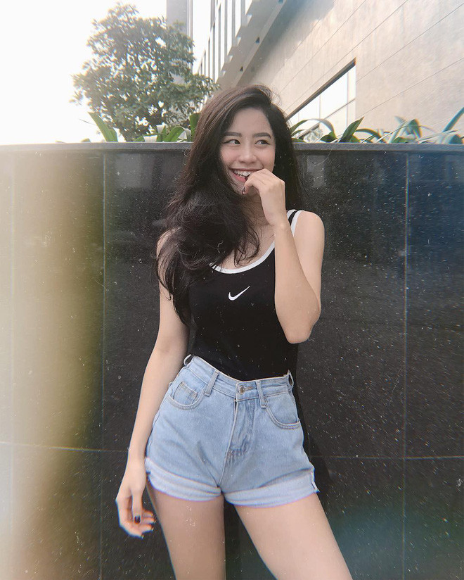 Cặp đôi hot girl Hàn Hằng và Vlog Huyme làm khi dính tin đồn chia tay đó là im lặng giữa sóng gió truyền thông và biến mất khỏi MXH.