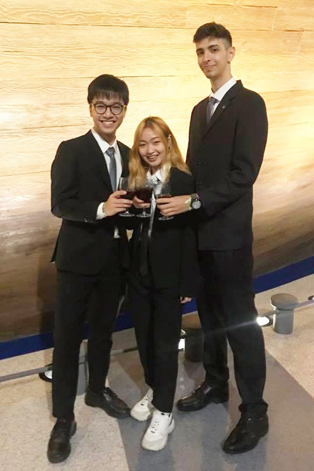 Hiện tại em trai An Tây là sinh viên năm cuối của Học viện Ngoại giao Hà Nội, khoa Luật quốc tế.