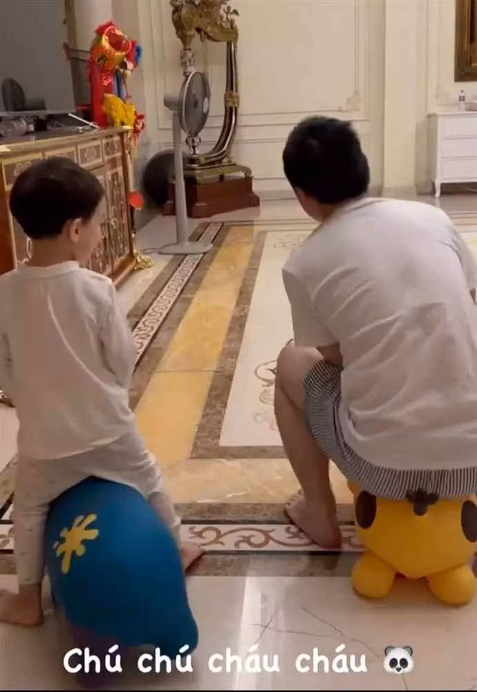 Tuy nhiên, Đỗ Mỹ Linh chưa chia sẻ bất cứ điều gì về thông tin mang thai.