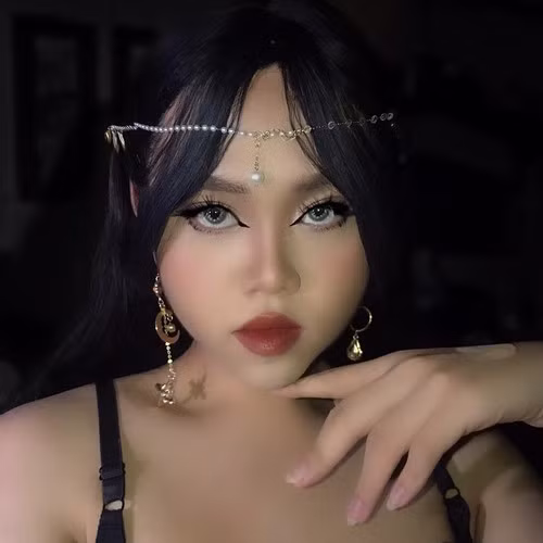 Còn về phía Đức Anh cũng trong hoàn cảnh tương tự như Rian, anh chàng này chia sẻ về mục đích ban đầu khi dùng Tik Tok của mình là để giải trí, truyền cảm hứng cho các bạn cùng hệ lẫn những ai đang có suy nghĩ tiêu cực về bản thân.