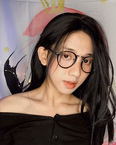 Ở thời điểm hiện tại, Rian và Đức Anh đều hài lòng với diện mạo bản thân, với lớp make up, tóc giả thành con gái thường thấy trên Tik Tok.