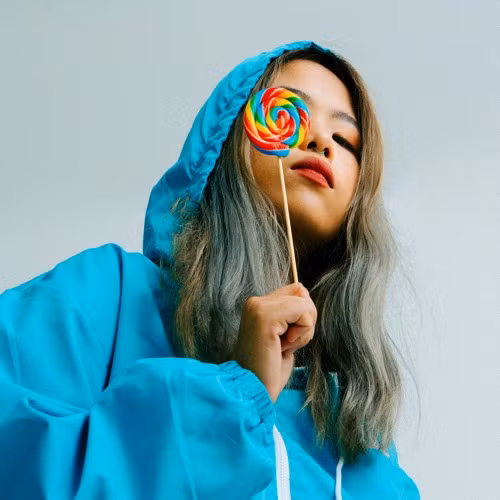 Với hình ảnh chất lừ hiện tại, Tlinh đang là ngôi sao sáng cực đắt show sau Rap Việt.