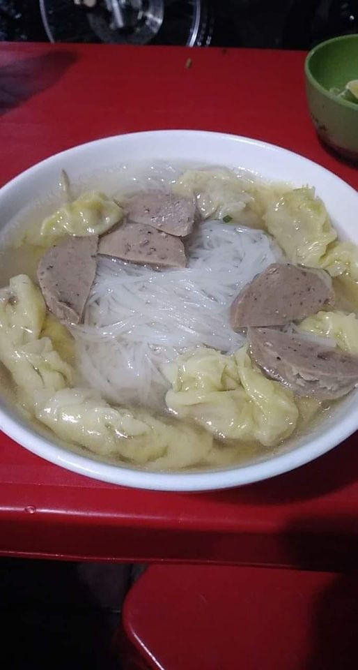 Ở phía đối diện, nhiều người không ăn được hành thì đưa ra quan điểm rằng, do mỗi người có một sở thích khác nhau nên không thể yêu cầu hay bắt phải thế này thế nọ.