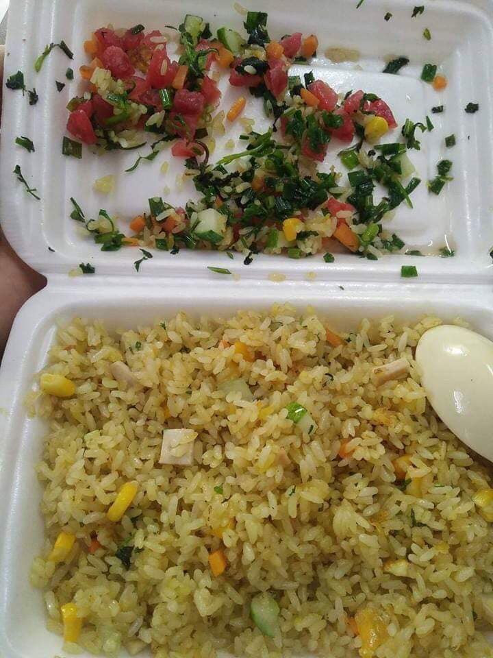 Cơm rang cũng không thể xuất hiện thứ gia vị mang tên hành của #teamghéthành.