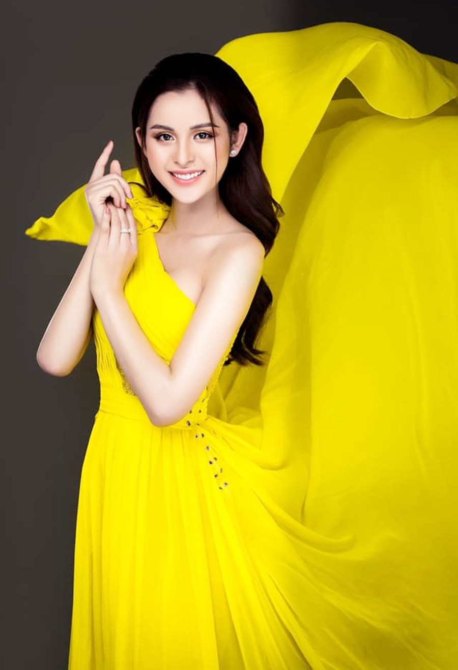 Nguyễn Phạm Tường Vi sinh năm 1997, tại Đắk Nông. Cô được biết đến khi tham gia cuộc thi Hoa Hậu Chuyển giới Việt Nam 2020.